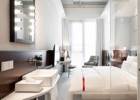 Ruby Lilou Hotel Marseille by IHG 3