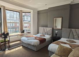 Campbells Guest House 4