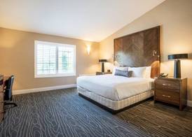 Best Western Plus Stevenson Manor 5