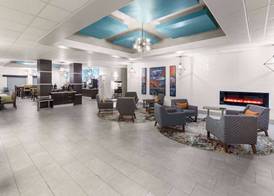 La Quinta by Wyndham Angleton 4