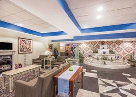 Aderi Hotel Niantic 3