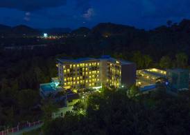 The Happy Place Condominium by Clifton 4