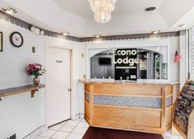 Econo Lodge McDonough South 2