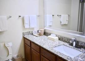 Mainstay Suites Cedar Rapids 4