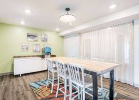 WoodSpring Suites Colton 3