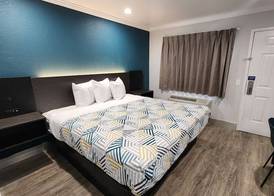 Studio 6 Suites San Ysidro, CA -San Diego South Bay 4