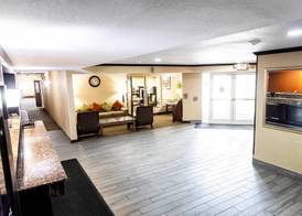 MainStay Suites Coralville - Iowa City 3