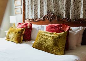 The Suite, 82 Cathedral, Private Parking 5