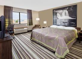 Super 8 by Wyndham Plymouth 5