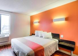 Motel 6-Lansing, IL - Chicago South 5