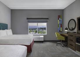 Hampton Inn Midland, On 4