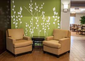 Sleep Inn & Suites Harbour Pointe 2