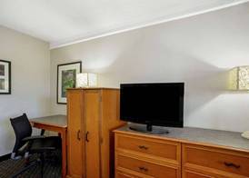 La Quinta Inn by Wyndham Tucson East 4
