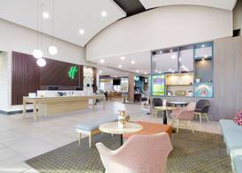 Holiday Inn & Suites PHOENIX AIRPORT by IHG 3