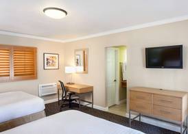 Holiday Inn Express & Suites LA JOLLA – WINDANSEA BEACH by IHG 5