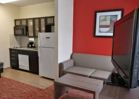 Hawthorn Suites Irving DFW South 5