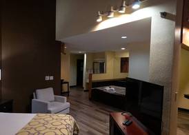 Baymont by Wyndham Battle Creek Downtown 3