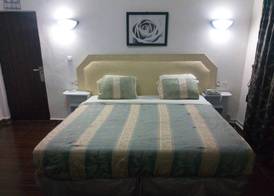 Zambezi Inn Airport Hotel 4