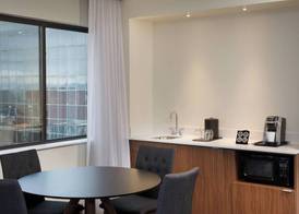 Courtyard by Marriott Seattle Everett Downtown 4