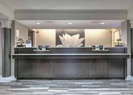 La Quinta Inn by Wyndham Dallas Uptown 5