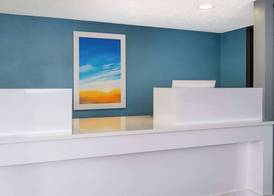 Days Inn by Wyndham Columbus/Worthington 2