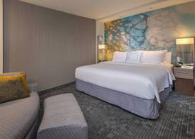 Courtyard by Marriott Cleveland Elyria 4