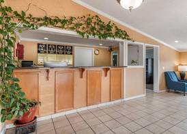 Econo Lodge Oxford near Choccolocco Park 4
