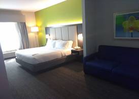 Holiday Inn Express & Suites PEARLAND by IHG 4