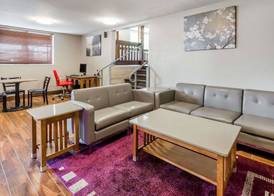 Super 8 by Wyndham Iowa City/Coralville 2