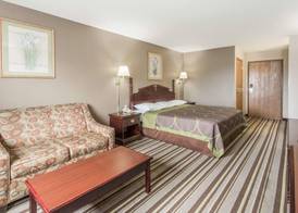 Super 8 by Wyndham Yorkville 5