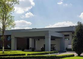 Courtyard Toluca Airport 3