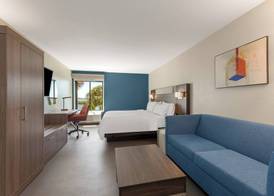 Holiday Inn Express & Suites TAMPA AIRPORT by IHG 5