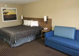 Days Inn By Wyndham Lexington-Columbia 4