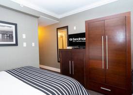 Sandman Hotel & Suites Vancouver Airport 4