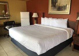 Americas Best Value Inn & Suites North Port 3