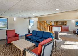 Comfort Inn & Suites Jackson - West Bend 4