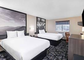 Super 8 by Wyndham Charlottesville 5