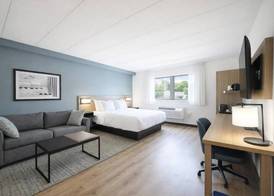 Hyatt Select Philadelphia Airport 4