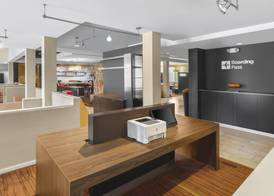 Super 8 by Wyndham Dallas Love Field Airport 3