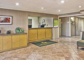 La Quinta Inn by Wyndham Toledo Perrysburg 2