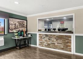 Quality Inn Atlanta Airport - Central 5
