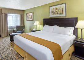 Holiday Inn Express & Suites CHICAGO-LIBERTYVILLE by IHG 5