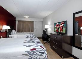 Red Roof Inn Bloomington - Normal/University 5