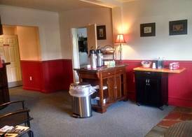 Vinehurst Inn And Suites 2