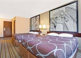 Super 8 by Wyndham Louisville Airport 3