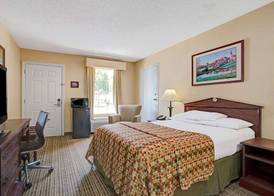 Baymont by Wyndham Smithfield 5