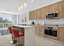 Biscayne Cove by Rove - Condo With Private Balcony 2