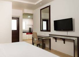 Saffron Hotel and Lounges 5