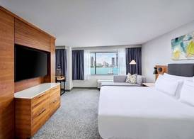 DoubleTree by Hilton Windsor, ON 5