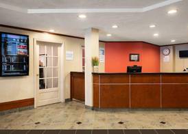 Ramada Plaza by Wyndham Montreal 5
